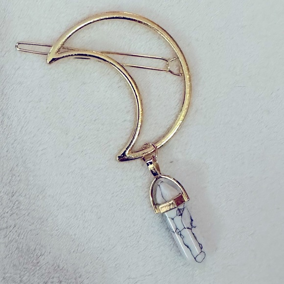 🌙 Moon Hair Clip🌙 - Picture 1 of 5